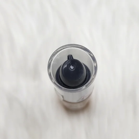 Almay Truly Lasting Color Liquid Makeup Long Wearing Natural Finish Foundation - Picture 9 of 12